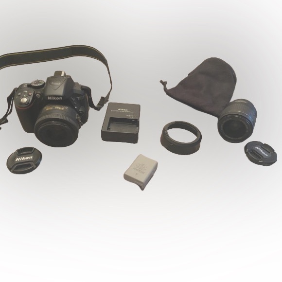 Nikon D5300 24.2MP Digital DSLR camera (kit w/ AF-SA DX 18-55MM & AF-S DX 35MM) - Picture 1 of 9